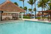 Sugar Reef Swim-up Bar