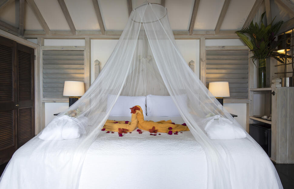 Premium Pool Suite