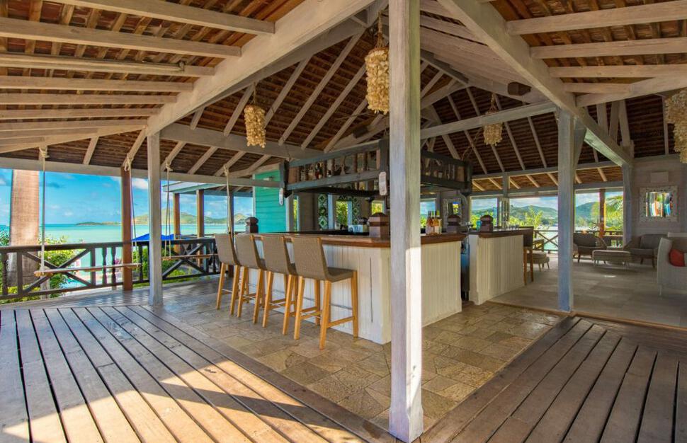 Rafters Bar and Lounge