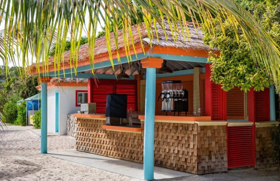 Lazy Pelican Bar