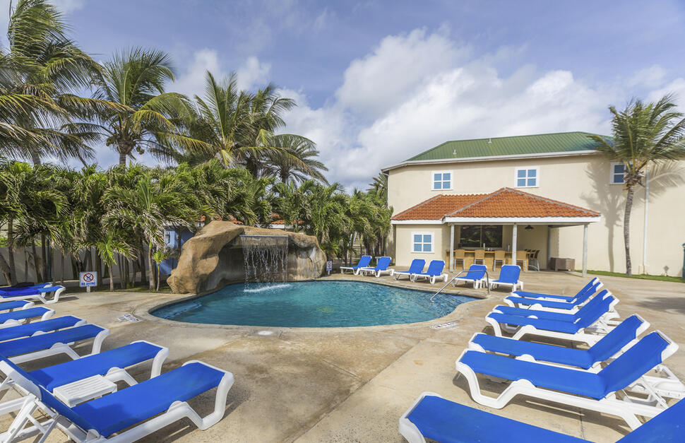 Royal Suites Waterfall Pool