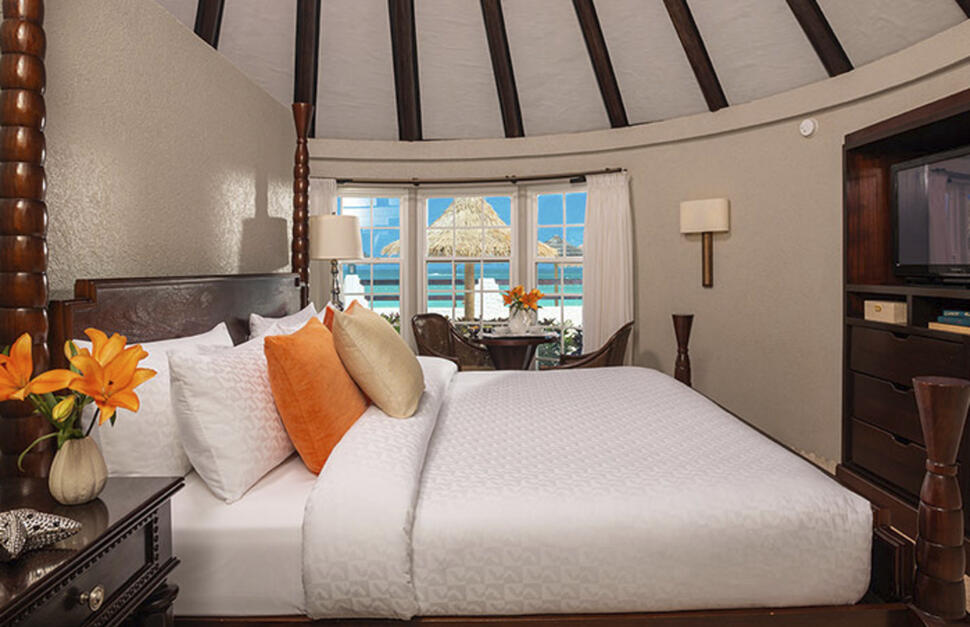 Caribbean Beachfront Butler Rondoval