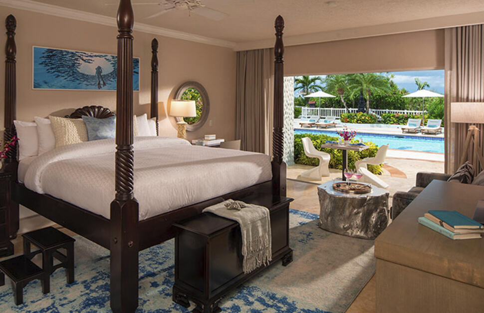 Sunset Bluff Honeymoon Luxury Poolside Walkout Club Level Room