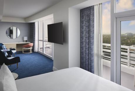 Deluxe Bayview Room with Balcony