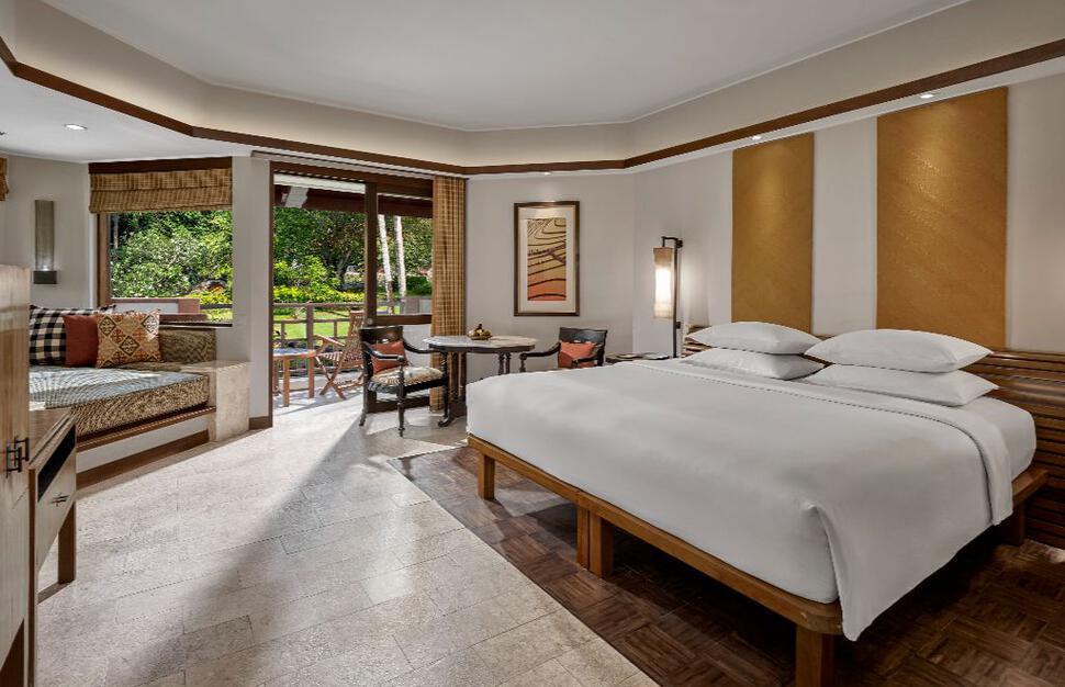 Grand Room Garden View