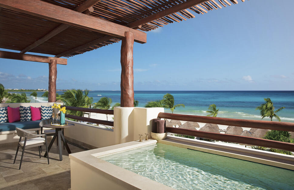 Preferred Club Honeymoon Suite