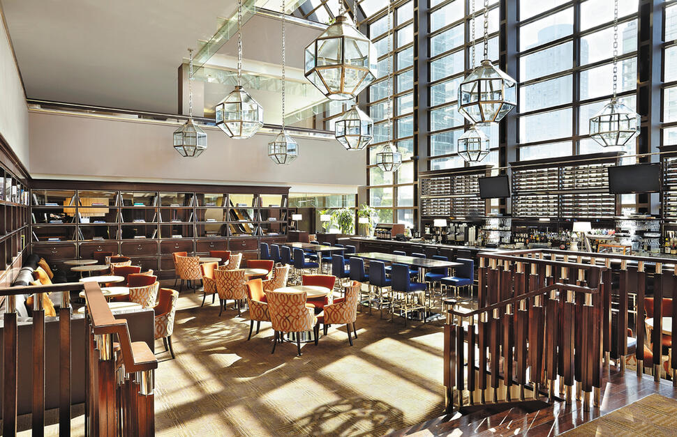 Café Bar located in the lobby