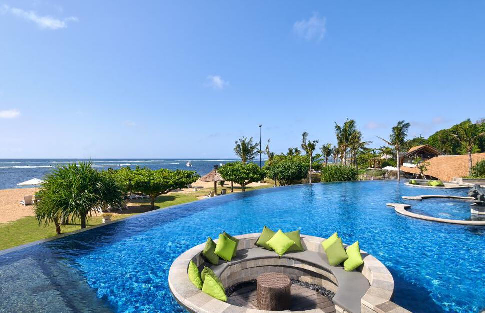 Infinity pool