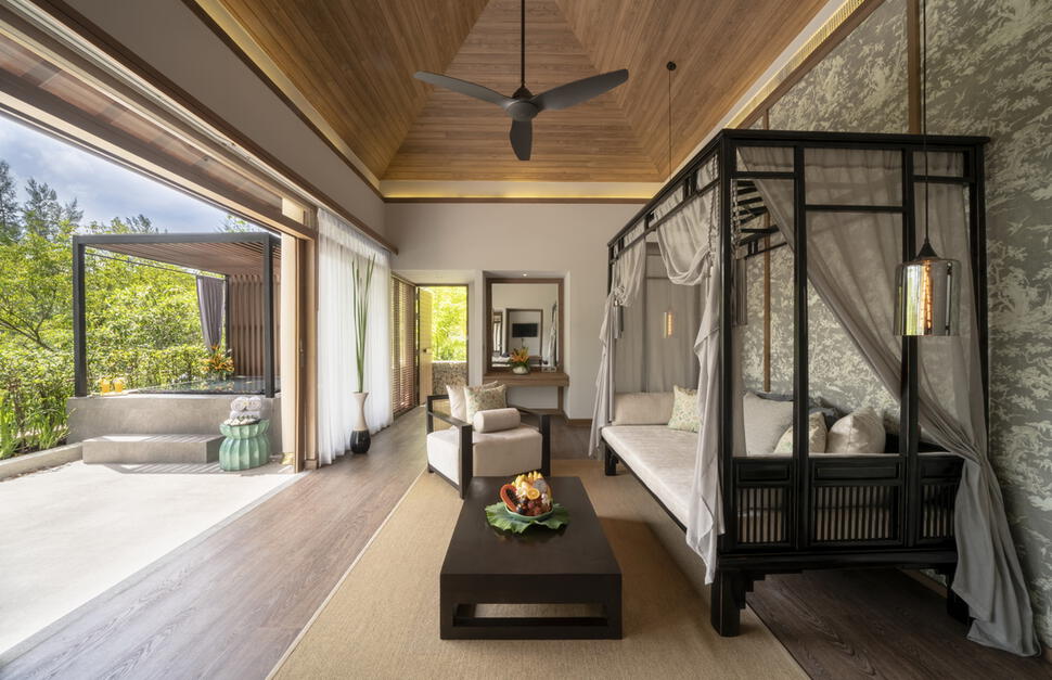 Jacuzzi Pool Suite