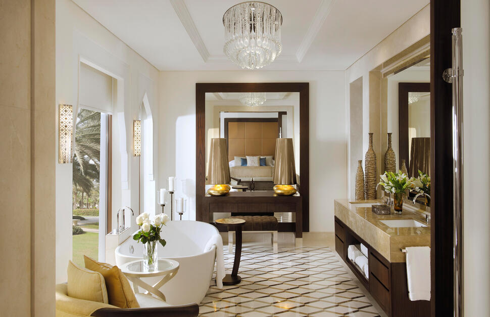 Beachfront Junior Suite Bathroom