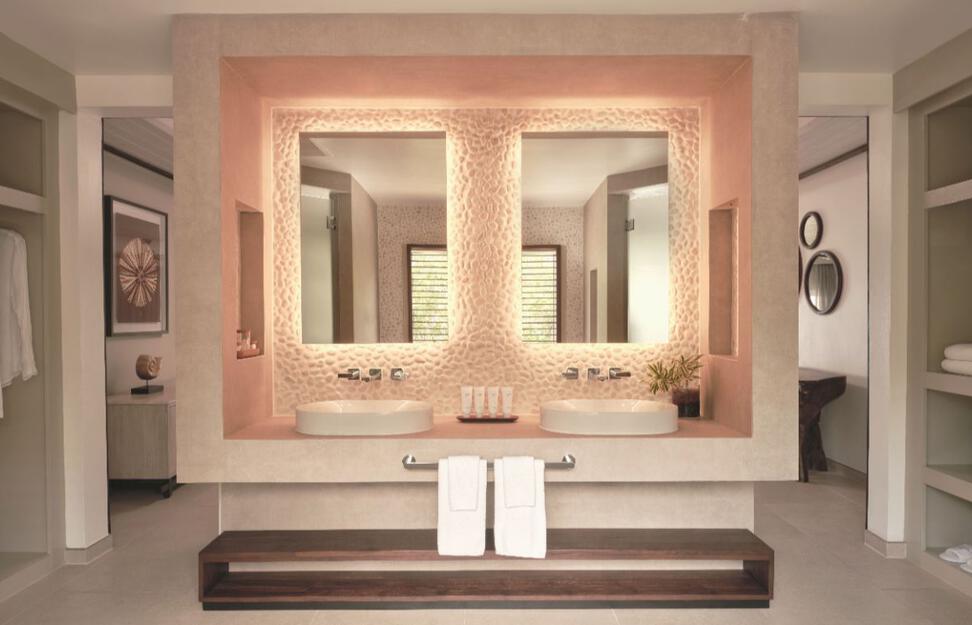 Ocean Suite Bathroom