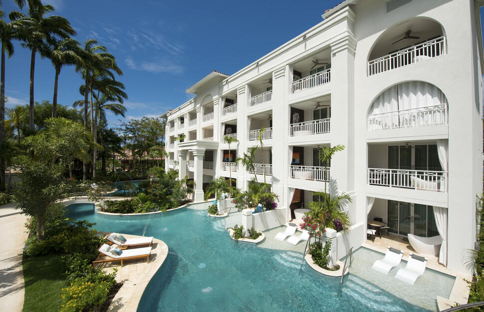 Crystal Lagoon Village Swim-Up Suites