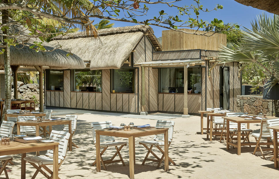 Peninsula Bar