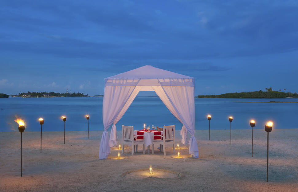 Romantic dining on the beach