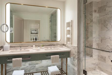 Standard Guest Bathroom