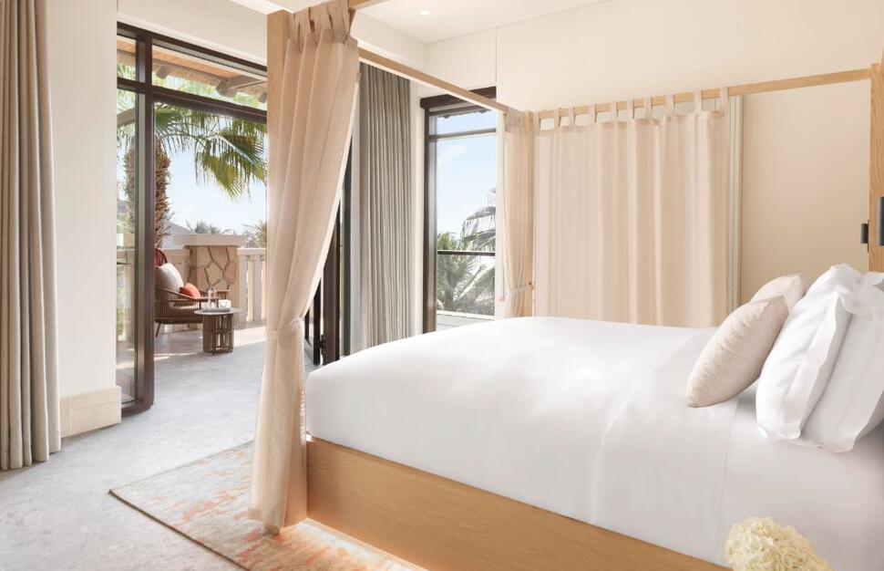 Signature Palm Suite