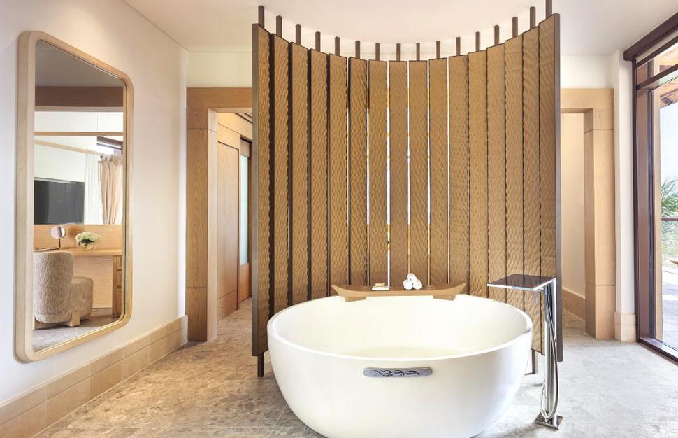 Signature Palm Suite