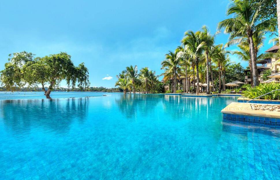 Whisper Zone Infinity Pool