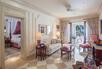 Dolphin Suite