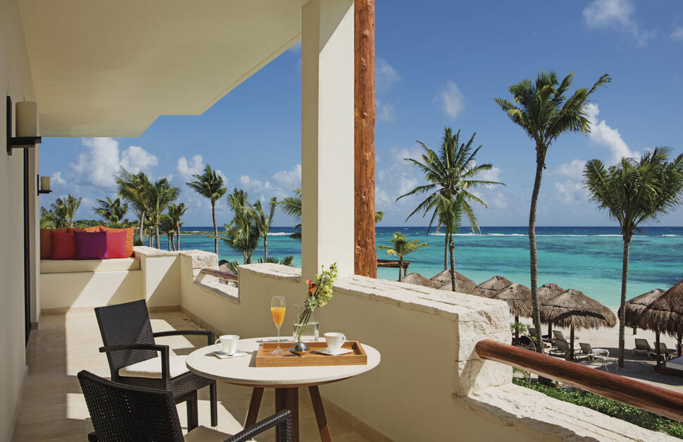 Romance Master Suite Ocean Front Room
