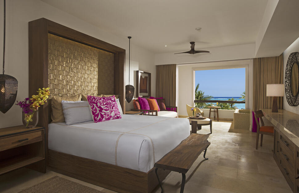Preferred Club Junior Suite Ocean Front
