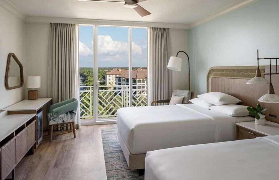 Standard 2 Queen Room