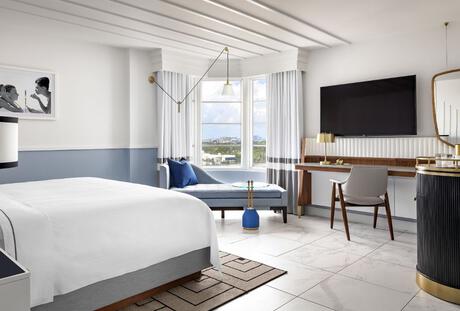 Oceanfront King Suite Bedroom