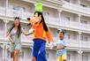 Guests with Goofy at Disney's Grand Floridian