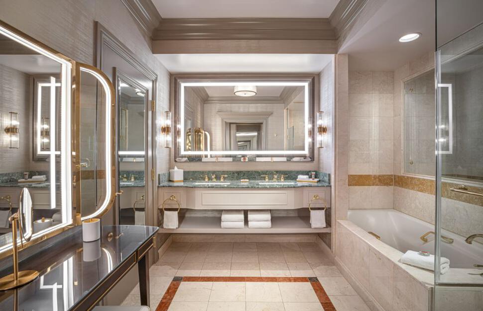 Newly Remodelled Luxury King Suite