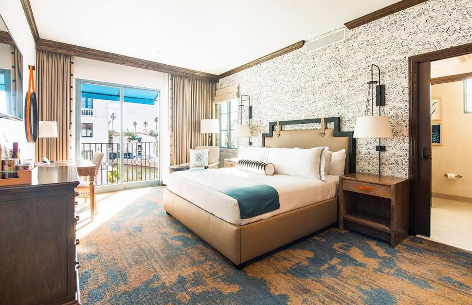 North Wing City View King