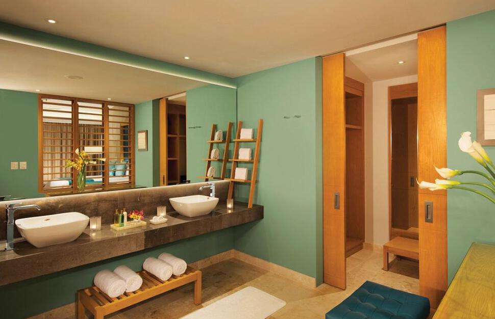 Preferred Club Master Suite Bathroom