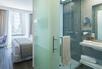 Deluxe king bathroom