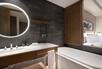 King Guest Room Bathroom