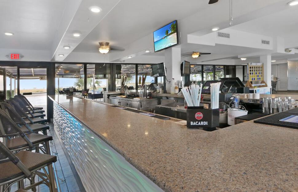 Waves Fun Zone Bar