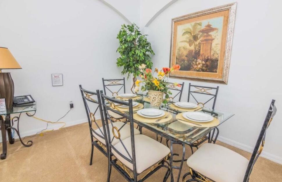 Example Villa Dining Area