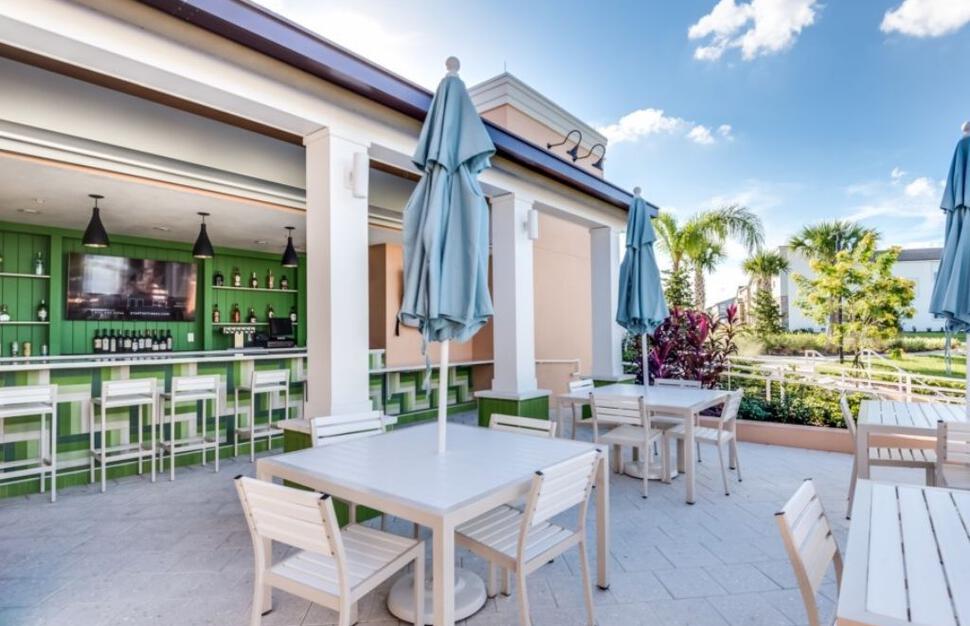 Poolside Bar