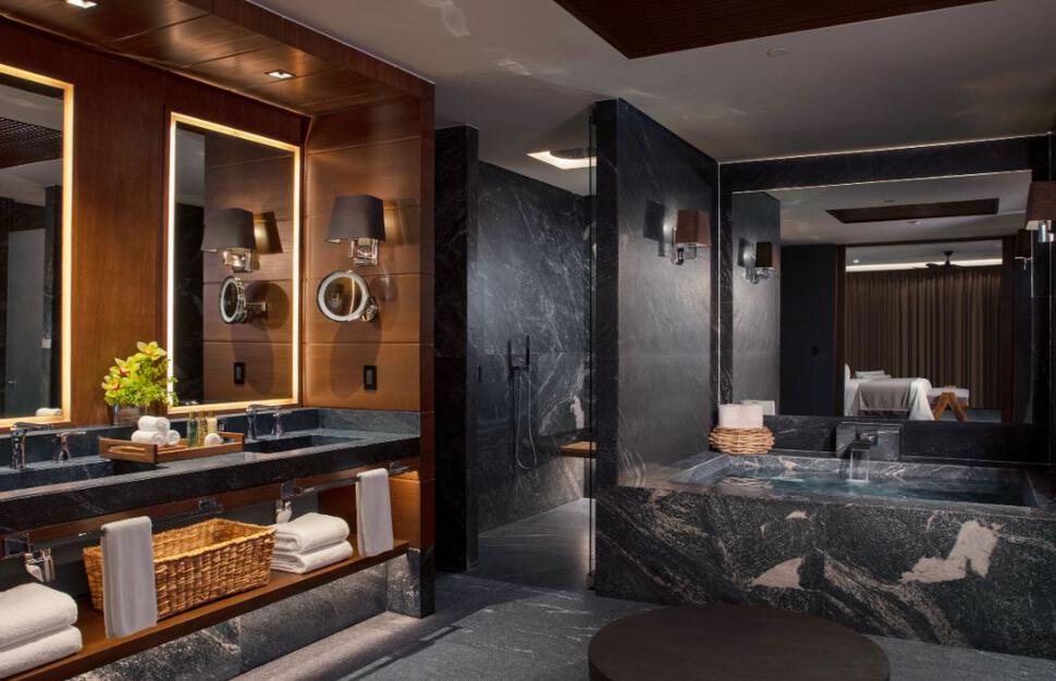 Preferred Club Master Suite Oceanfront