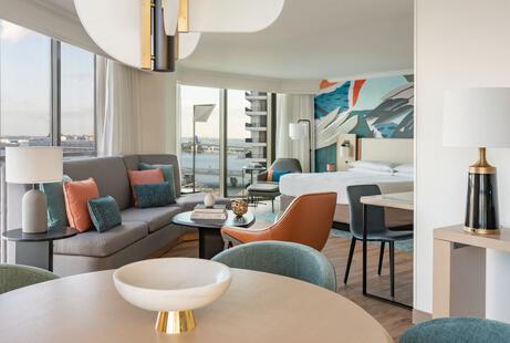 Junior Suite - 1 King bed - Sofa bed - Biscayne Bay view