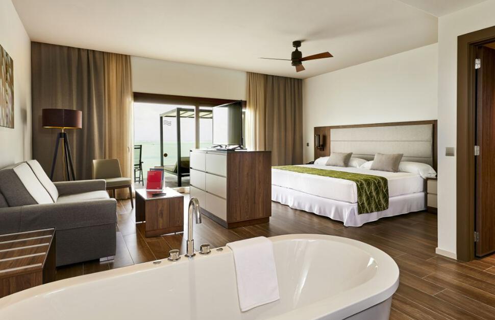 Superior Junior Suite - overwater