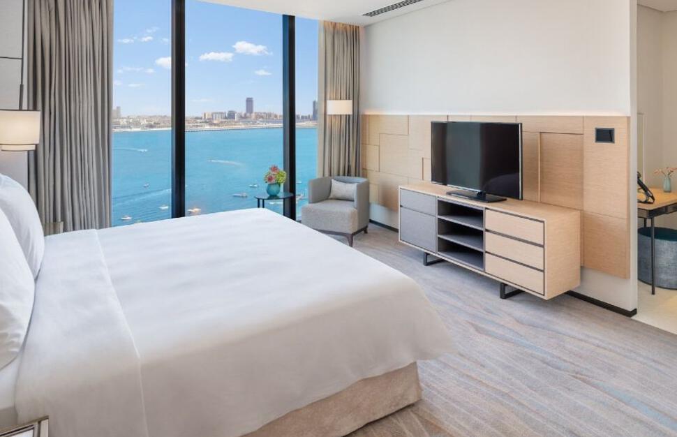 Executive Sea View Suite