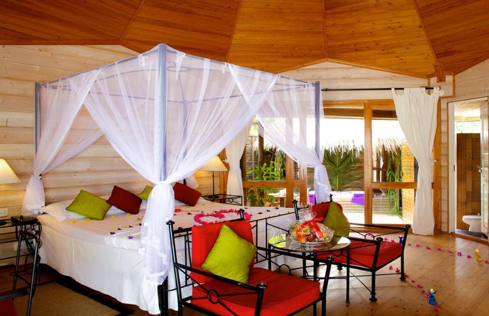 Jacuzzi Beach Villa