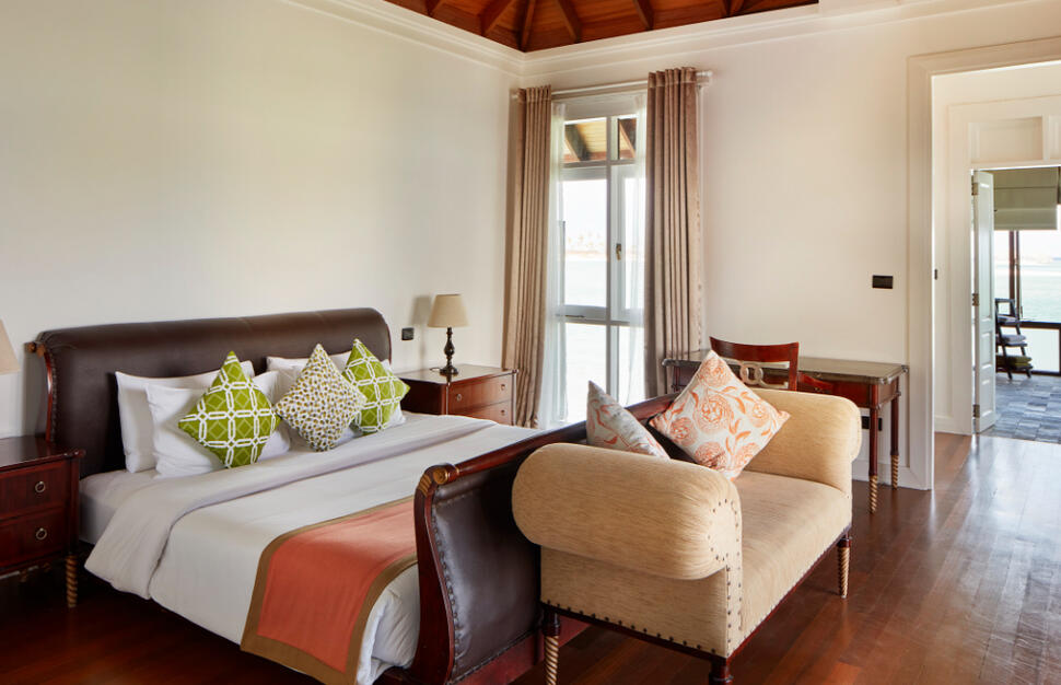 Presidential Water Suite