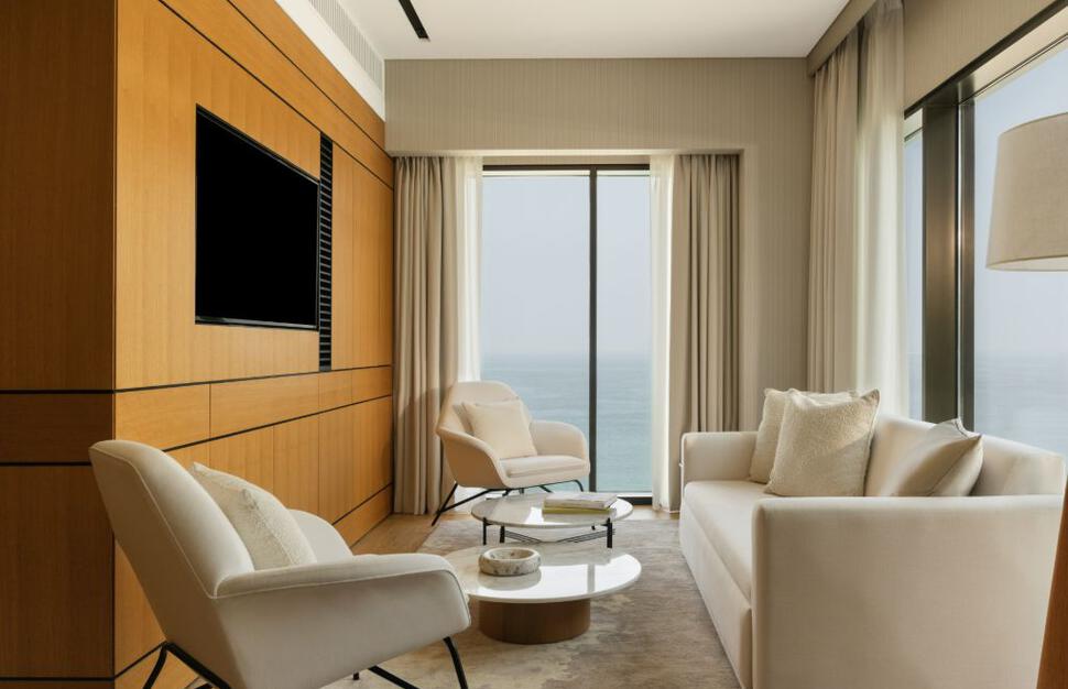 Breaking Waves Suite with Terrace