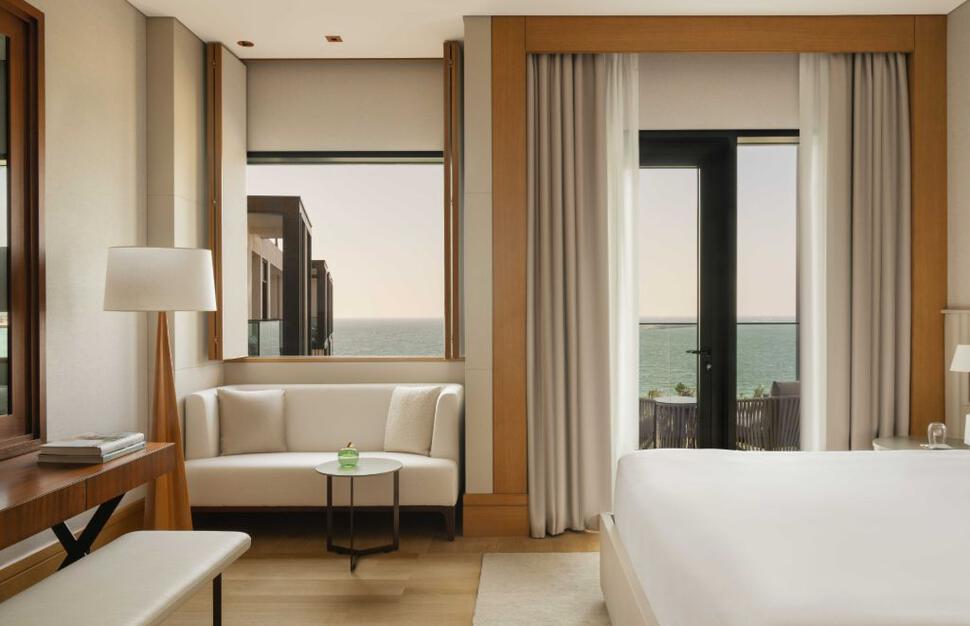 Rising Light Sea View