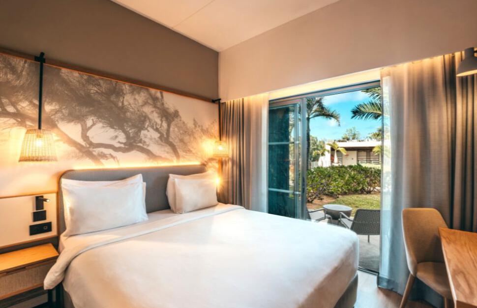 Superior Garden Room