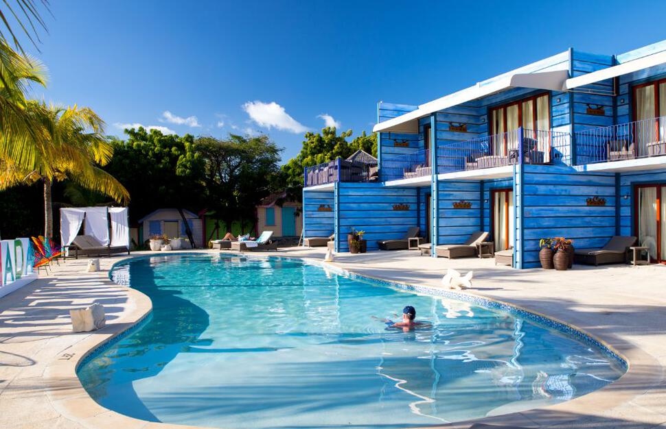 Cocoa Pod block and pool