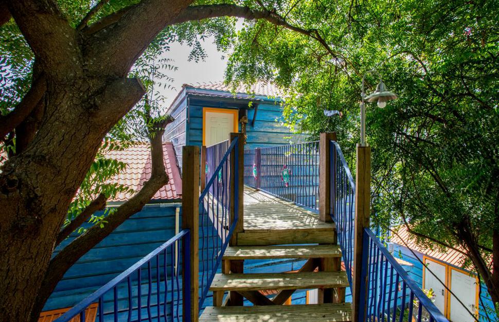 Honeymoon Suite entrance