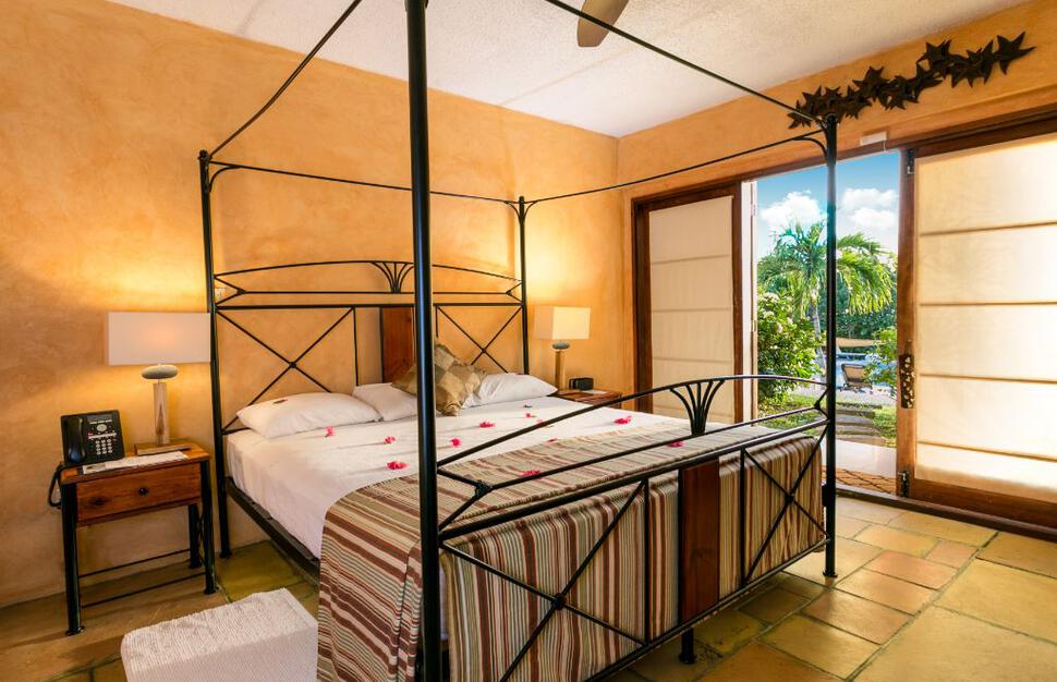 Villa master bedroom