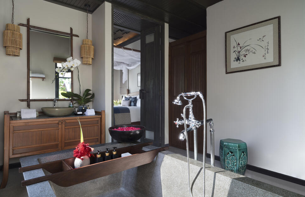 Deluxe Pool Access Room