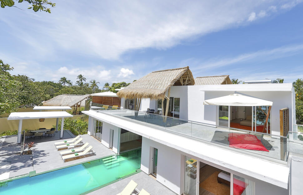 Royal Beach Villa with Pool
